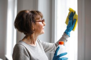 PG-Management-Florida-Person-Cleaning-Home